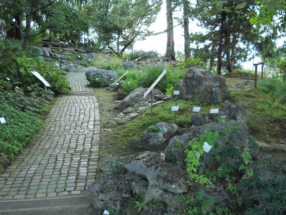 Bergamo Botanical Garden "Lorenzo Rota"（Italy）