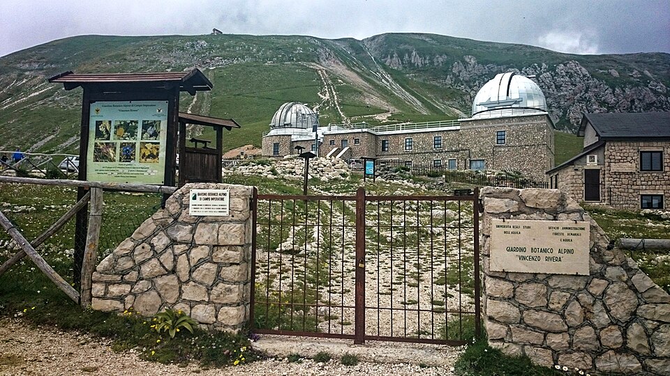 Alpine Botanical Garden of Campo Imperatore（Italy）