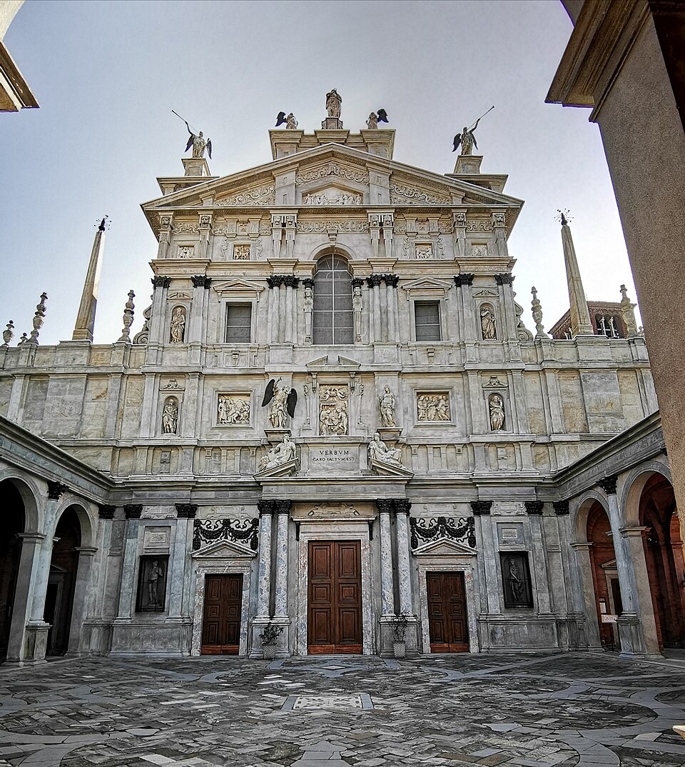 Santa Maria presso San Celso Church（Italy）