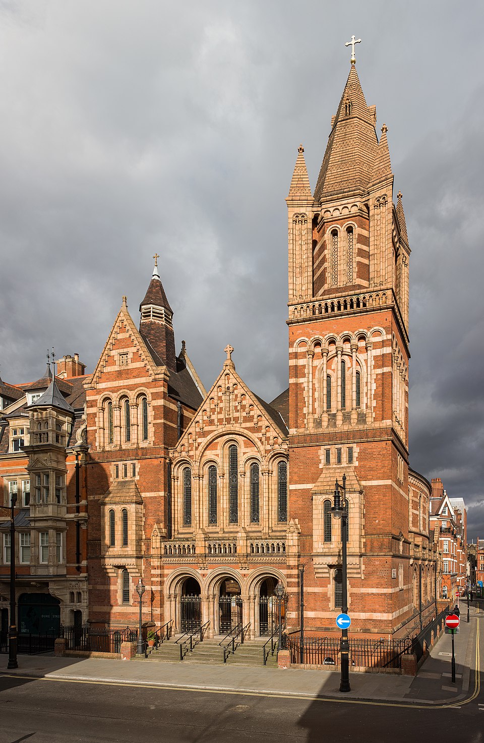 Ukrainian Catholic Cathedral of the Holy Family in Exile（United Kingdom）