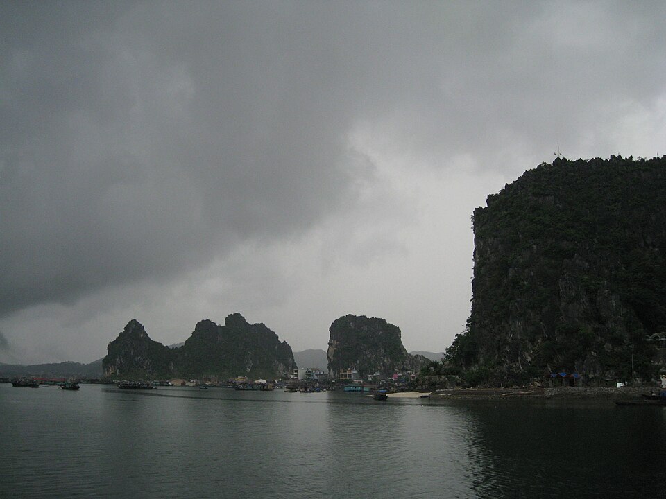Bai Tu Long National Park（Vietnam）