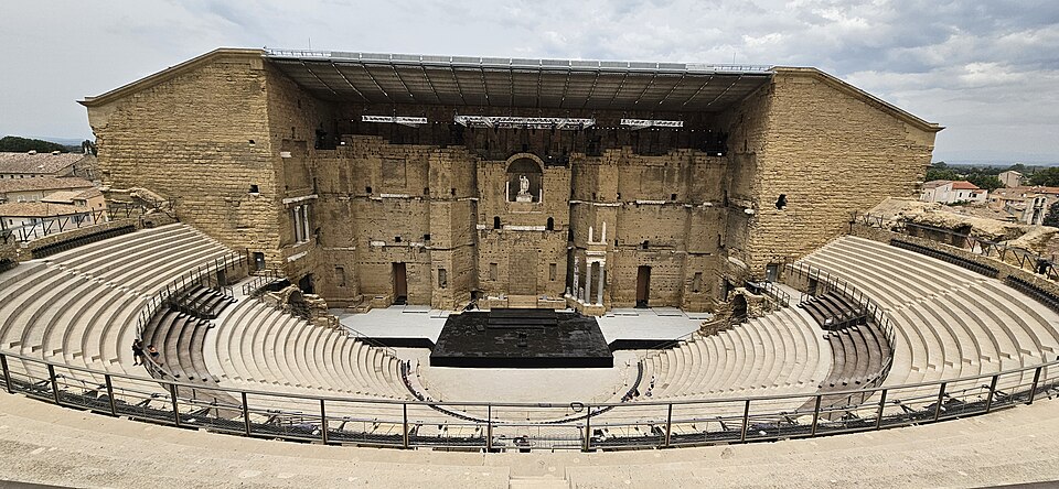 Roman Theatre and its Surroundings and the "Triumphal Arch" of Orange（France）