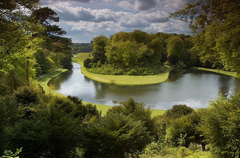 Studley Royal Park including the Ruins of Fountains Abbey（United Kingdom）