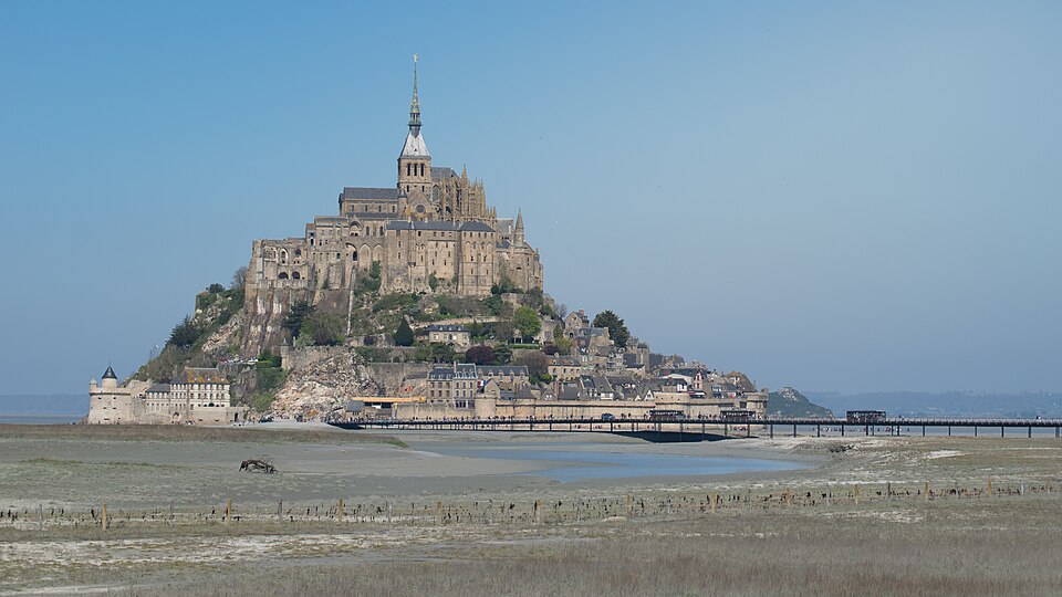 Mont-Saint-Michel and its Bay（France）