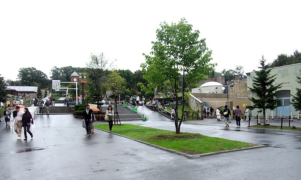 Asahiyama Zoo（Japan）